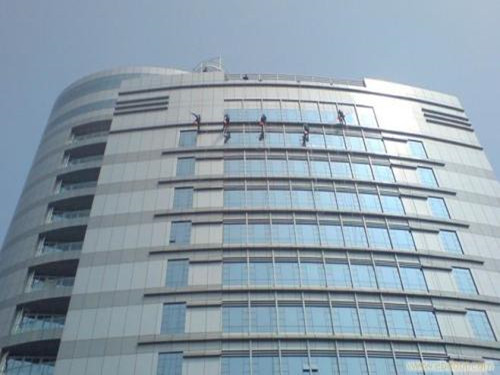 徐州高層玻璃幕墻清洗廠家電話